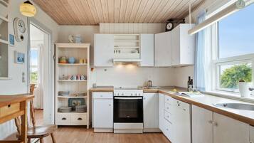 Kühlschrank, Herdplatte, Geschirrspüler