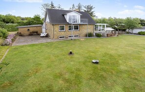 Exterior - Nice home in Roslev with house sea view (Roslev)
