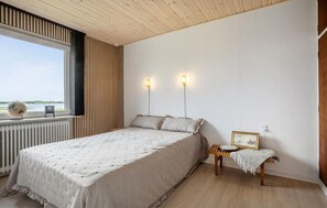 2 bedrooms, free WiFi