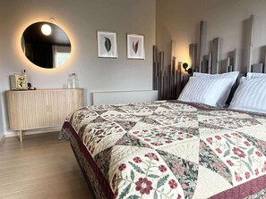 Soundproofing, free WiFi - Freya Farm  (Storinupur)