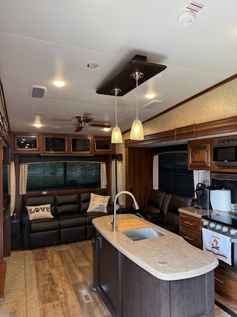 Interior. 2-bedroom campground in peaceful West Prairie with AC/Heat