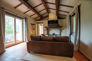 Living area - 4-bedroom villa in lovely Toscana with AC, WiFi (Toscana)