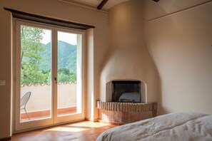4 chambres, fer et planche à repasser, Wi-Fi, draps fournis