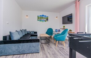 TV connectée, baby-foot, table de tennis de table