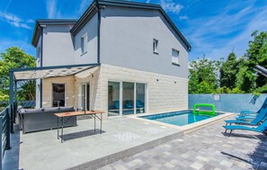 Beheizter Pool