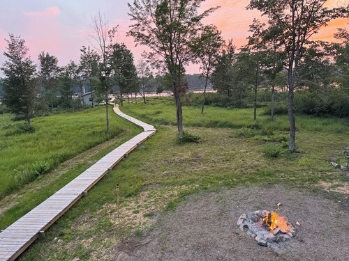 Pier Lake Cabin - Minocqua
3 bedroom, 2 bath, new construction lake home