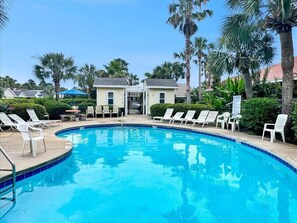 House, Multiple Beds (Fins to the Right) | Pool | Outdoor pool - Fins to the Right (Miramar Beach)