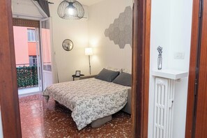 2 slaapkamers, een strijkplank/strijkijzer, wifi, beddengoed