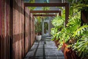 Exterior detail - Fantastic Suite Miami Beach Convention Center (Miami Beach)