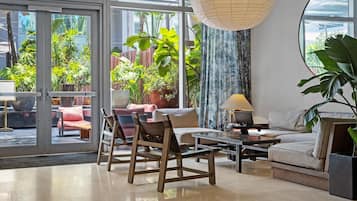 Télévision, espaces bureaux