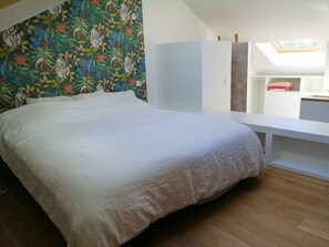 5 makuuhuonetta, silitysrauta/-lauta, Wi-Fi, vuodevaatteet