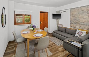 Smart TV - 2 bedroom beautiful home in Rovinj (Rovinj)