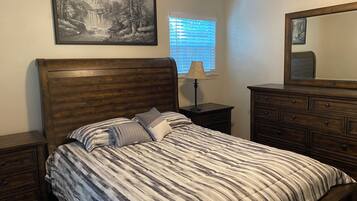 2 bedrooms, iron/ironing board, WiFi, bed sheets