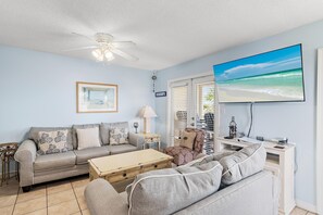 Apartment, Mehrere Betten (Grand Caribbean East 313) | Wohnbereich