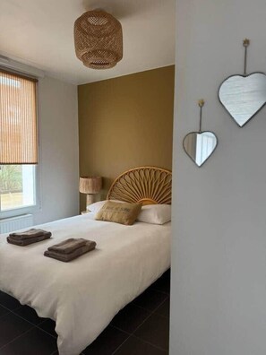 1 bedroom, free WiFi, bed sheets