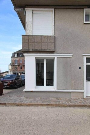 Exterior detail - Billie Blue, Sea view, town center, Ault (Ault)