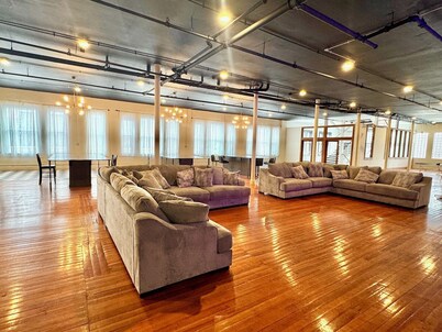 Stunning 9 bedroom VRBO nestled in the heart of historic downtown!