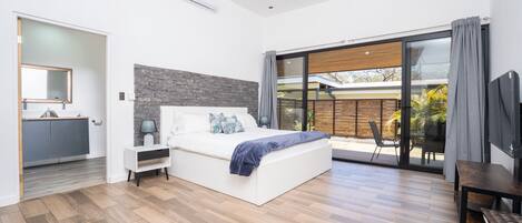 3 bedrooms, free WiFi, bed sheets