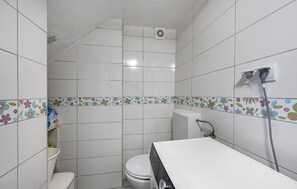 Douche, sèche-cheveux