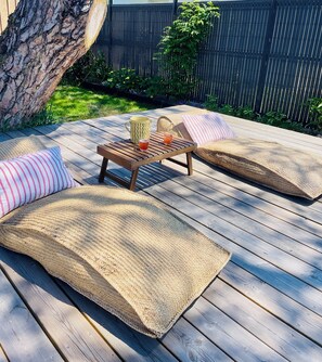 Terrace/patio - Family Villa with Beach Pool (Arès)