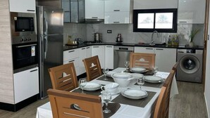 微波炉、烤箱、炉灶、洗碗机
