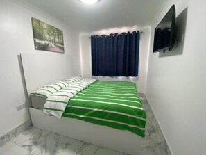 3 Schlafzimmer, Bügeleisen/Bügelbrett, WLAN, Bettwäsche