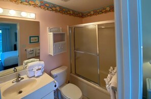 Maison mitoyenne, plusieurs lits (Gulf Winds East #36) | Salle de bain