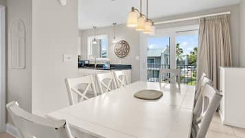 Townhome, Multiple Beds (Gulf Winds East #4) | Dining