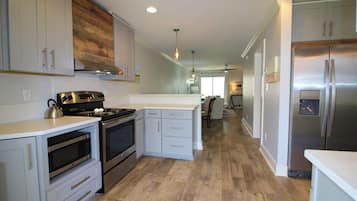 Townhome, Multiple Beds (Gulf Winds East #45) | Private kitchen