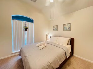 3 bedrooms, iron/ironing board, WiFi, bed sheets
