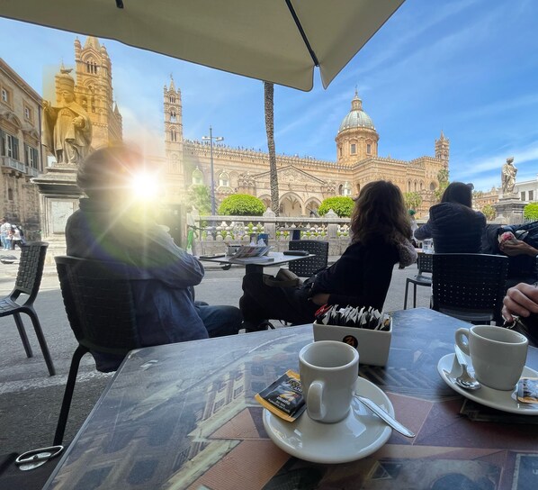 3 bars/lounges - Secretplace Palermo (Palermo)