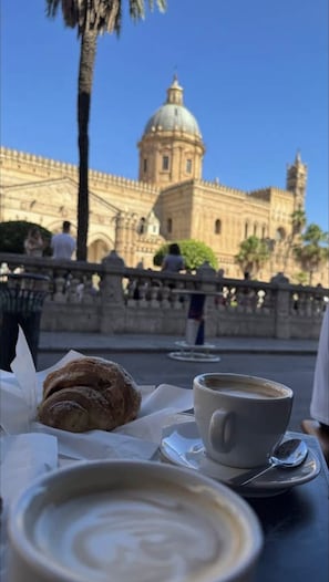 Daily cooked-to-order breakfast for a fee - Secretplace Palermo (Palermo)