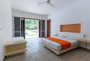 Apartment, Garden View | Iron/ironing board
