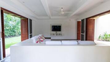 Apartment, Garden View | Living area