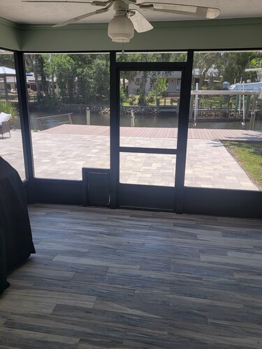 Fisherman's Paradise w/ Waterfront and 2 KING suites. Bring your boat! 40' dock