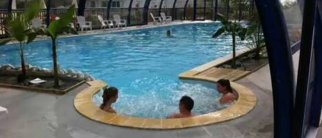 Piscine couverte