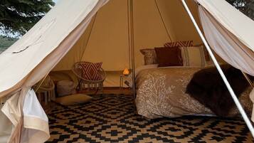 Skrivbord, strykjärn/strykbräda, gratis wi-fi och sängkläder