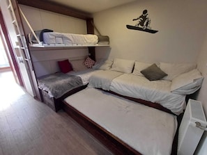 1 bedroom