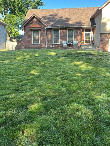 Lovely 2-bedroom room rental in Blue Springs