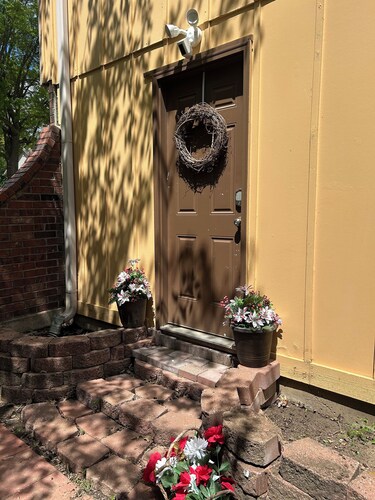 Lovely 2-bedroom room rental in Blue Springs