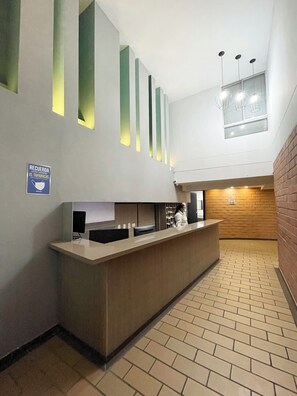 Lobby - Medellin Condo 3 Bedroom/2 Full Bath with WiFi (Medellín)