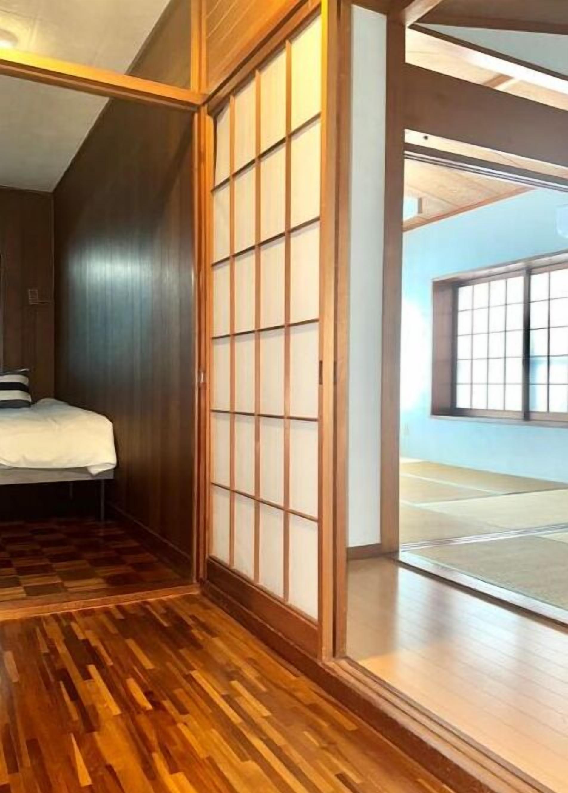 4 bedrooms, free WiFi, bed sheets