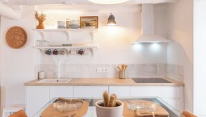 Fridge, microwave, stovetop, dishwasher - La Gloria Setenil de las Bodegas by Ruralidays (Cádiz)