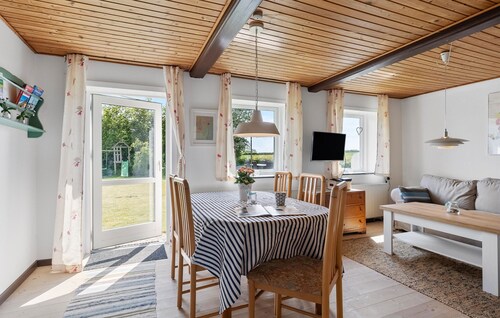 Gorgeous home in Sydals with WiFi