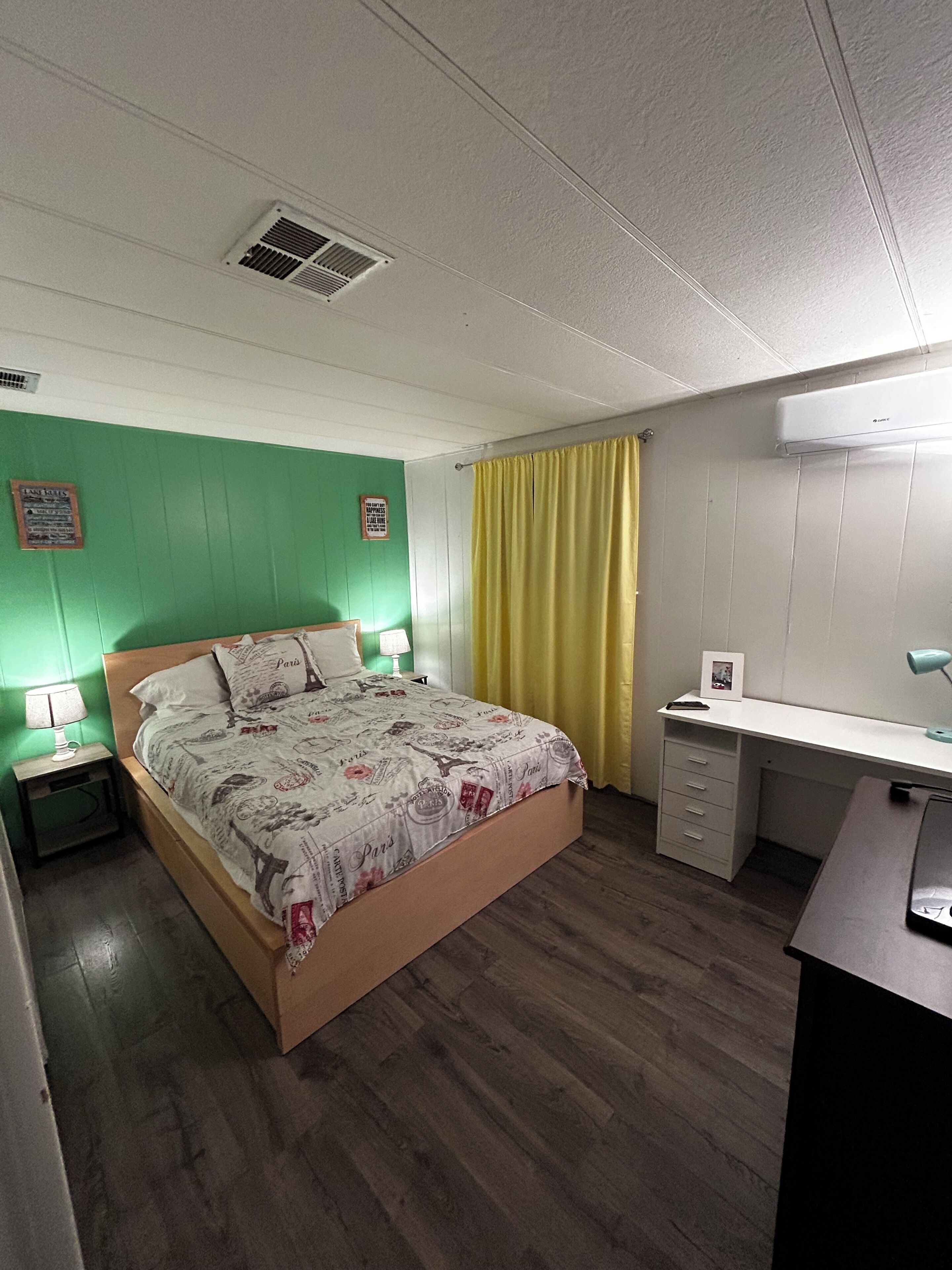 2 多间  卧室、熨斗/熨衣板、WiFi、床单