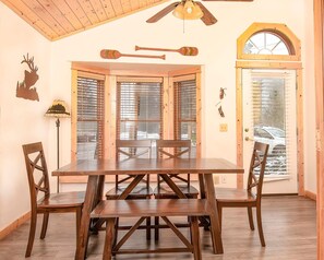 Apartamento, varias camas (Apartment) | Restauración