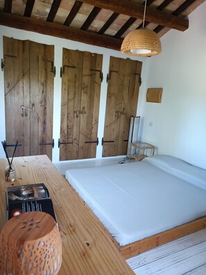 2 chambres, bureau, fer et planche à repasser, Wi-Fi gratuit
