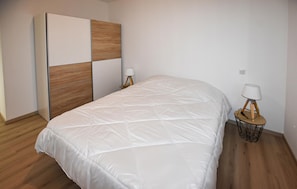 3 bedrooms, travel crib, free WiFi