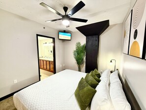 2 bedrooms, iron/ironing board, free WiFi, bed sheets