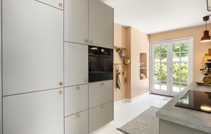 Kühlschrank, Ofen, Herdplatte, Geschirrspüler